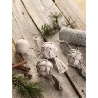 Bilde av Beskrivelse Makraméknuten julekule Strikking, pynt, garn og strikkeoppskrifter