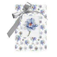 Bilde av Broderipakke Kort Blå Blomst Strikking, pynt, garn og strikkeoppskrifter
