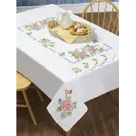 Bilde av Middagsduk Rosa roser med eller uten garn Strikking, pynt, garn og strikkeoppskrifter