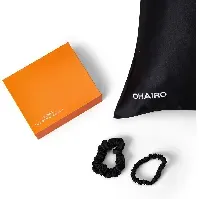 Bilde av OHAIRO Pure Silk Pillow Case Set 1 Pillowcase + 2 Silk Scrunchies Black Helse - Søvn