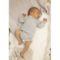 Bilde av Oppskrift Baby Body Juniper Strikking, pynt, garn og strikkeoppskrifter