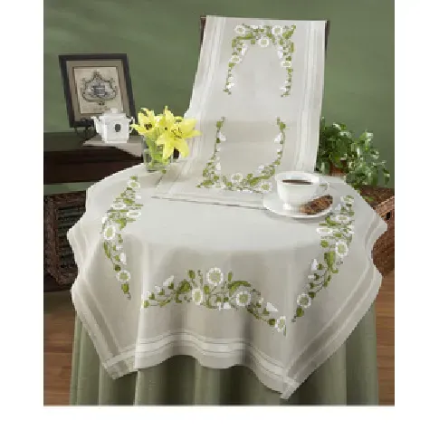 Bilde av best pris Duk Hvit blomsterkrans med eller uten garn Strikking, pynt, garn og strikkeoppskrifter